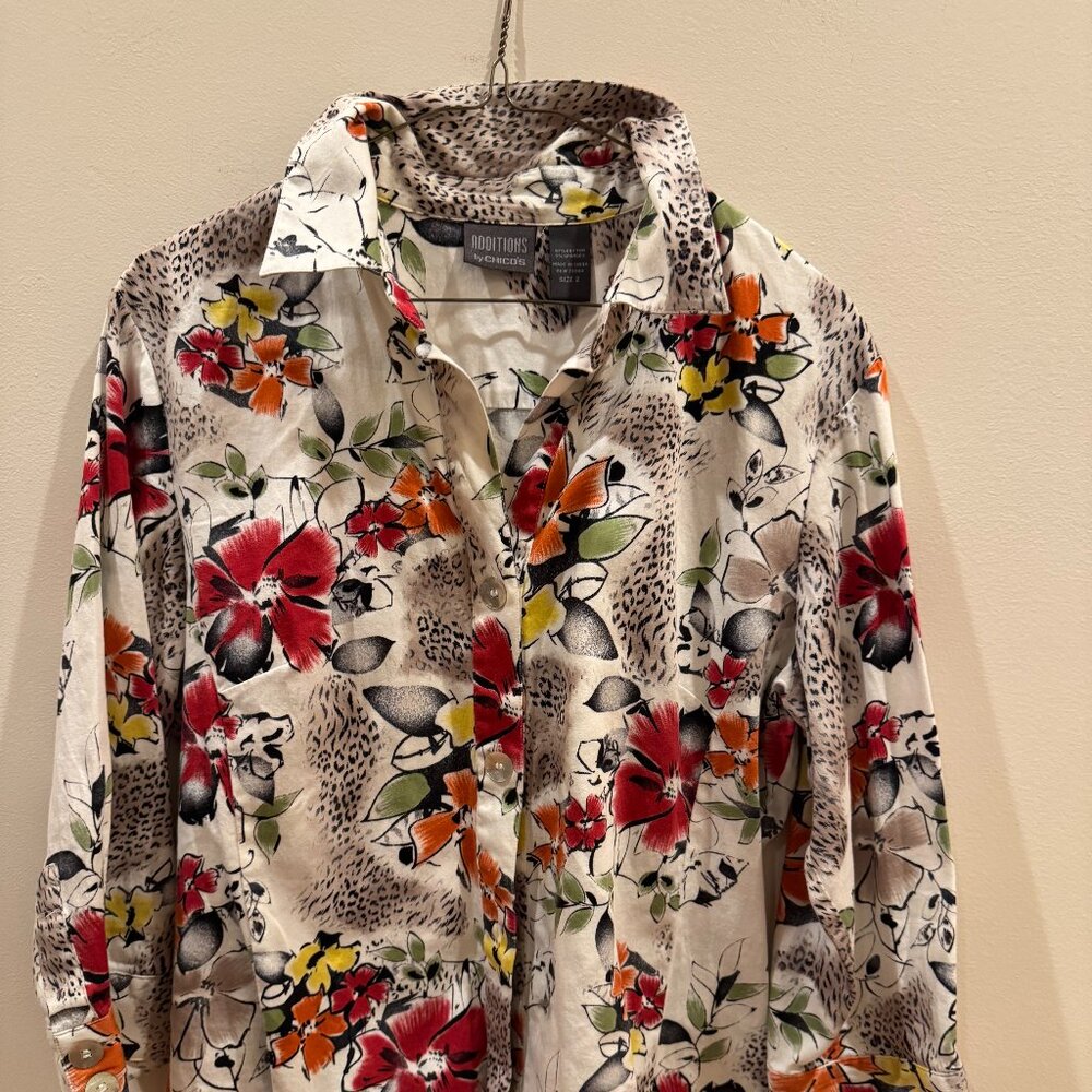 Chicos Additions Size 2 (Large) Womens Button Up Blouse Floral Animal Print